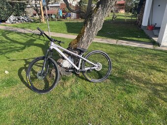 Prodám CTM DIRTKING Xpert 2023 – jako nové, málo jeté - 7