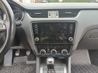 Octavia 3 Face 1.8 tsi 132kW Webasto - 7