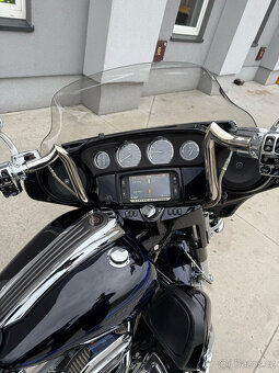 Harley-Davidson FLHXSE CVO Screamin Eagle - 7