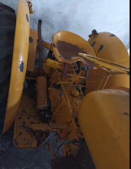Traktor Volvo veteran ne Zetor. - 7