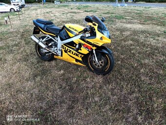 Suzuki GSX-R 750 k3 - 7