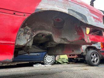 BMW E36 Coupe karoserie - 7