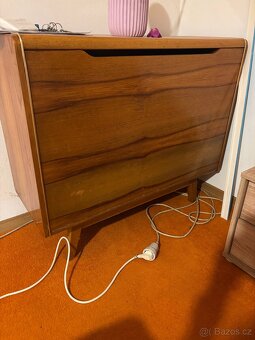 Starý nábytek - 7
