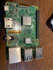 Raspberry Pi 3 v2 + 7" dotyk LCD panel - 7