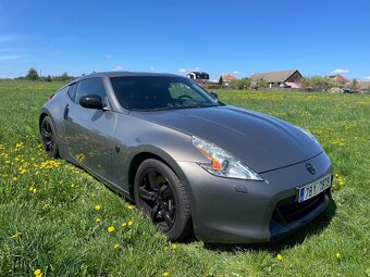 Nissan 370Z - 7