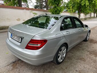 Mercedes Benz W204 180 CGI - 7