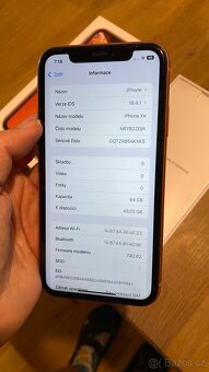 iPhone XR 64GB korálový, top stav - 7