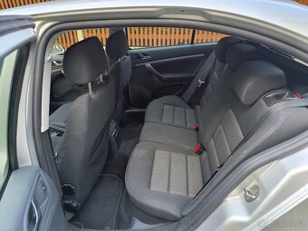 Škoda Octavia II 2.0 TDI Ambiente - 7