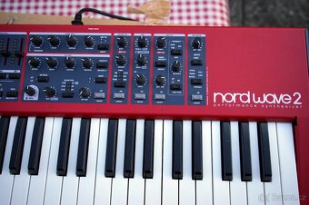 Clavia Nord Wave 2 digitální 4hlasý syntezátor, jako nový v - 7
