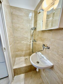 Prodej bytu 2+1, 30 m2, OV, Praha 1, ul. Smetanovo nábřeží - 7