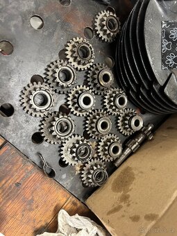 Jawa 50 Pionyr 550 555 05 20 21 23 cvrček 1 kolo - 7