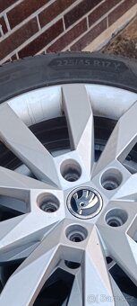 Umoriginální ALU sadu Škoda kol Crystal + nove pneu Bar - 7