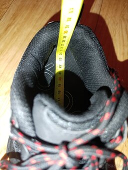 Chlapecké černé boty bpc vel. 38 - 7