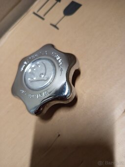 Víčko chladiče SKODA veterán - 7