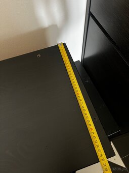 Hemnes IKEA police cernohneda - 7