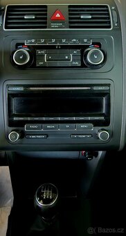 Vw Touran Comfortline 2.0tdi 5 mist pravidelný servis - 7