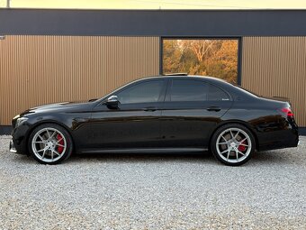Mercedes-Benz AMG E 63 S 4Matic Panorama,360,Burmester,750PS - 7