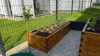 Vyvýšený záhon - 7
