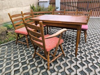 Rohová jídelní lavice, rozkládací stůl a židle - 7