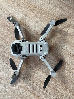 DJI Mini 2 Fly More Combo - 7