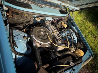 Mercedes w123 300D piano - 7