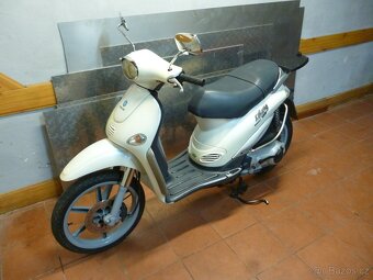 Piaggio Liberty 150. rok 2001, Najeto 24 600km. - 7