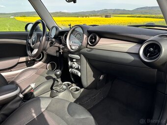 Mini Cooper R56 1.6 benzín - 7