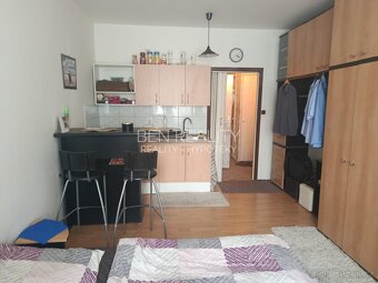 Exklusivní prodej - byt 1+kk Zlín U Trojáku 30m2 + sklep, se - 7