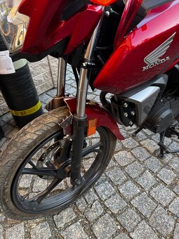 Honda CB 125 F - 7