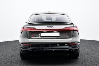 Audi Q8 E-tron - 7