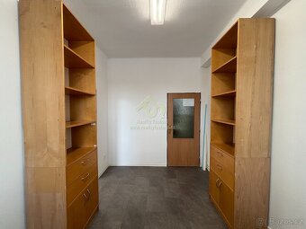 Rokycany-pronájem 2 kanceláří. - 7