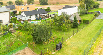 Rekreační chata a zahrada 763 m² s plným stavebním potenciál - 7