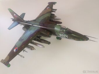 model letadla Su-25K 1/48 - 7