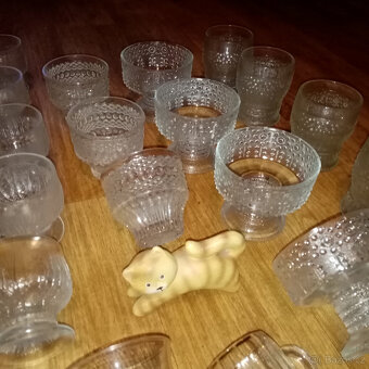 Prodám staré české sklo, poháry, duritky, vázičky apod. - 7