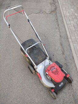 Sekačka na trávu s pojezdem - 7