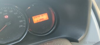 Dacia logan - 7