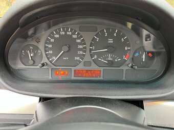 BMW 325Ti Compact, 6 rychlostní manuál - 7