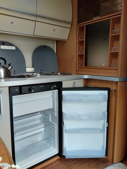 Prodam obytny karavan Fendt 470 r.v.2009. - 7