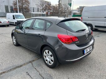 Opel Astra J 1,4 Turbo, 2013, šedá, STK 11/2026 - 7