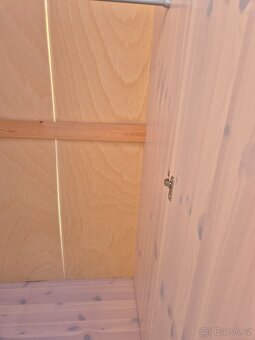 Dětská dřevěná skříň - 7