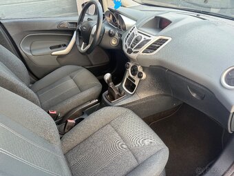 Ford Fiesta 1.2i 60kW/2010/5 dveří / klima/ Výhřev - 7