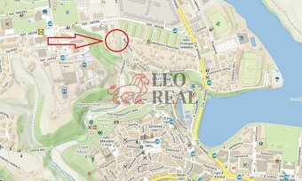 Stavební pozemek 583 m², ulice Jordánská – výhled na staré m - 7