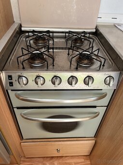 Obytný vůz - alkovna - Rimor Kentucky - 7