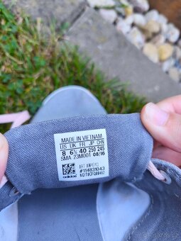 Dámské boty ADIDAS šedé ve vel. 40 - 7