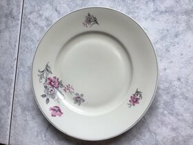 dobovy talir 2 druhy, hrnicek fialky - 7