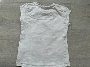 Dívčí bílé tričko holky, měnící flitry, C&A, vel. 122 - 7