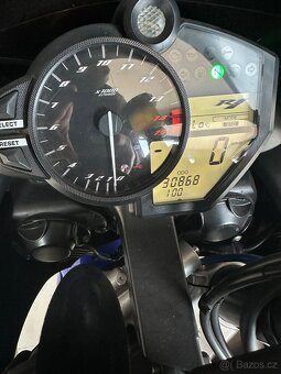 Yamaha yzf R1 1000 - 7