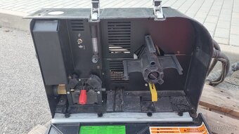 Svař. zdroj Lincoln Electric INVERTEC STT II, podavač LF 37 - 7