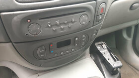 Renault Scenic 1,6i 79kW 2003 - jen díly - 7