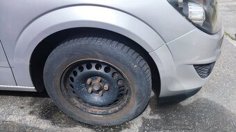 Astra H 1.6 85 kW 2012 - 7